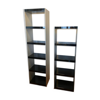 2 shelves Solid metal uprights / black lacquered shelves - Good condition