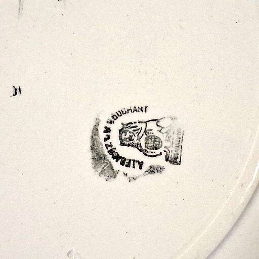 Plat à tarte ancien en terre de fer de chez Lebacqz et Bouchart en bon état