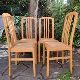 Chaises en bois et cannage