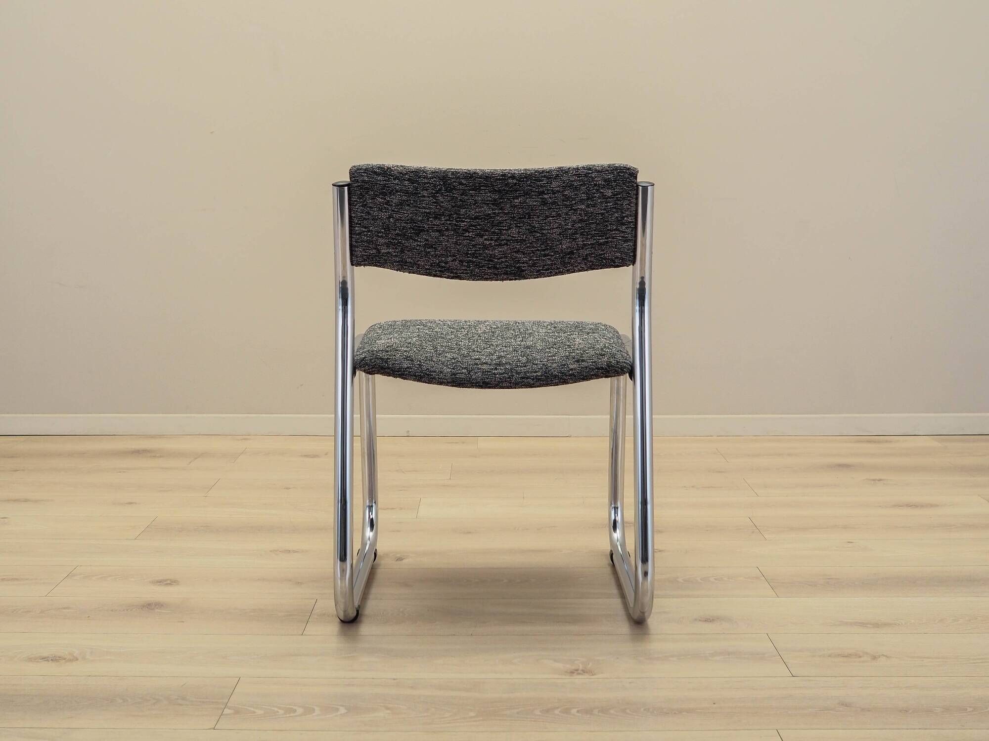 Set of six chairs, Italian design, 1980s, production: Italy