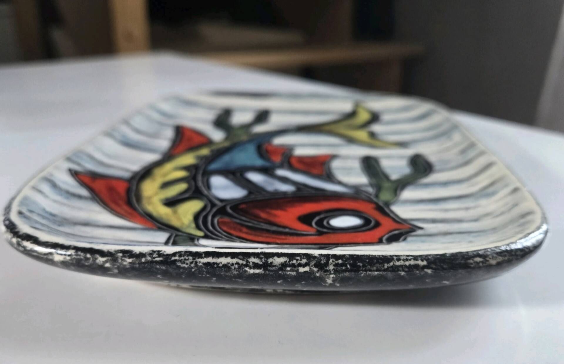 Magnificent vintage rectangular dish in glazed ceramic.