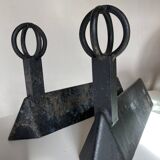 Paire de chenets modernistes mid century en fonte