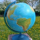 World Globe / World Map 🌸