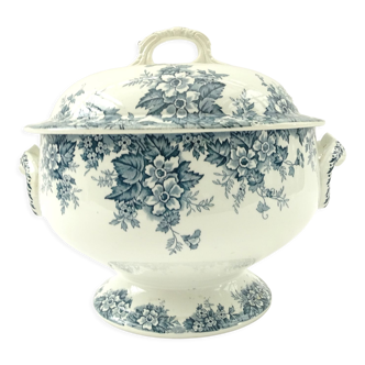 St Amand & Hamage soup tureen model Marie Louise