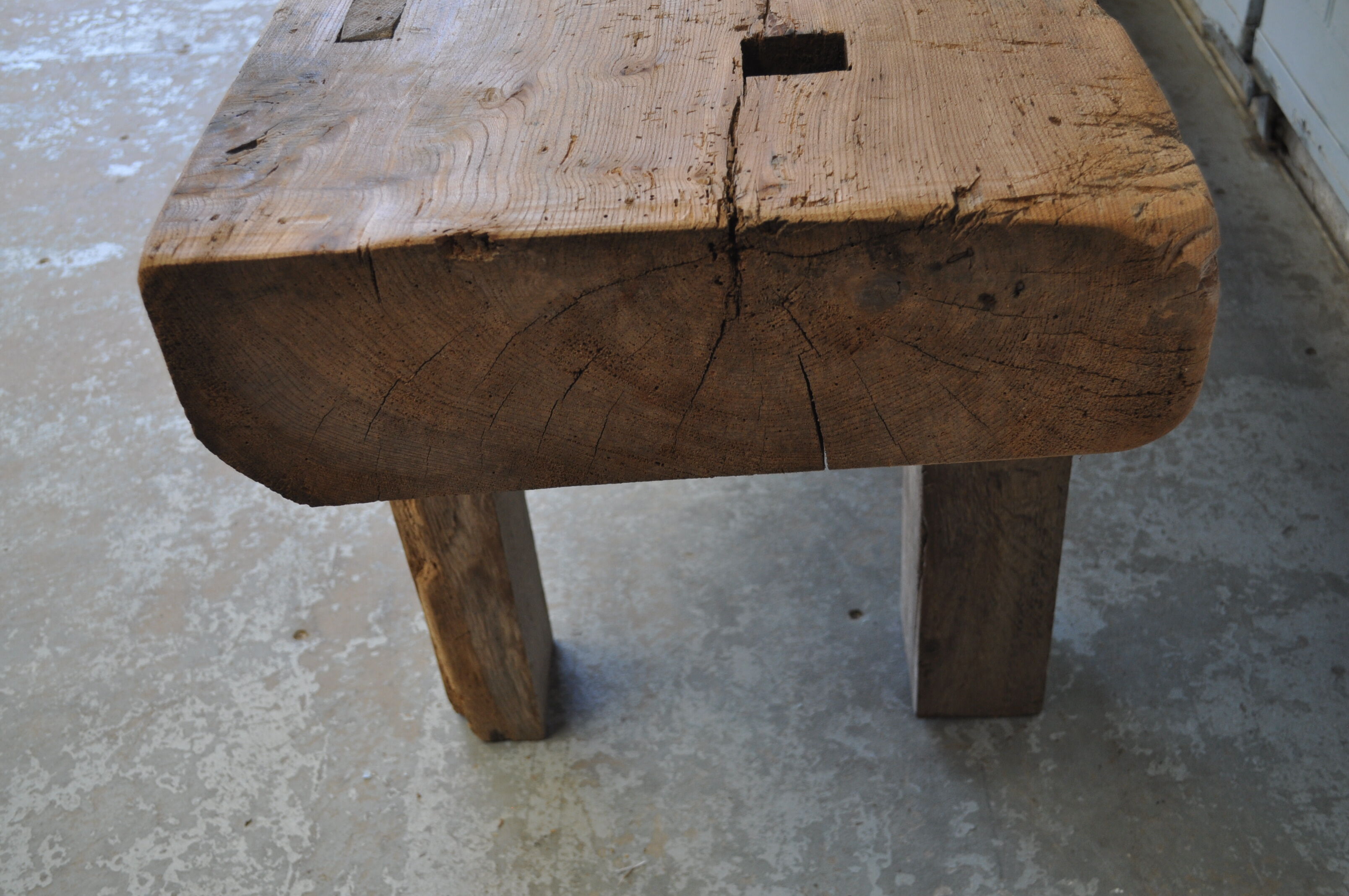 Low carpenter workbench