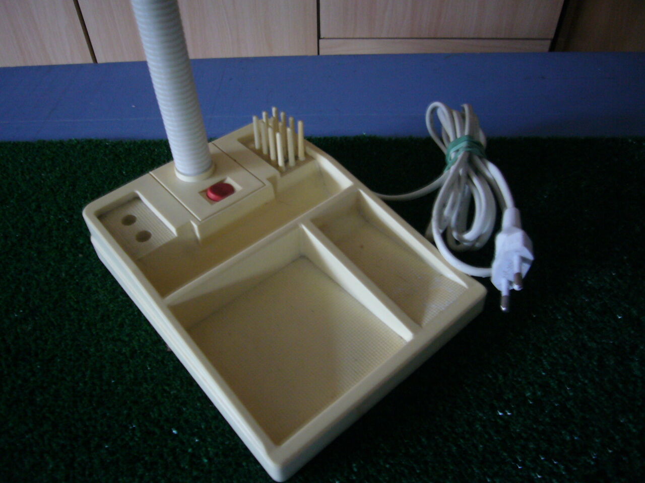 With organizer desk lamp