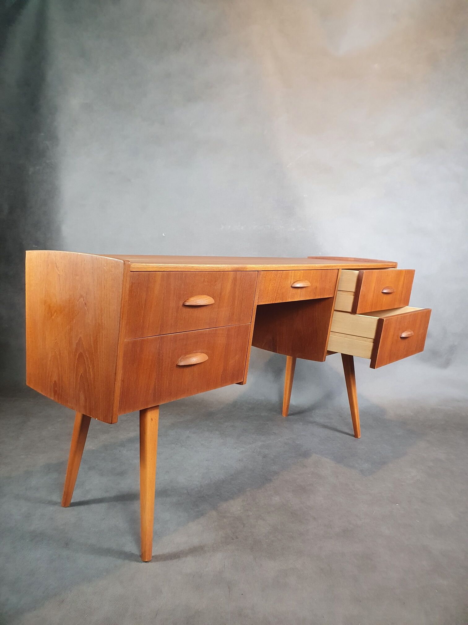 Vintage teak desk with 5 drawers, Restored, Norway 1960