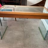 Desk glass structure