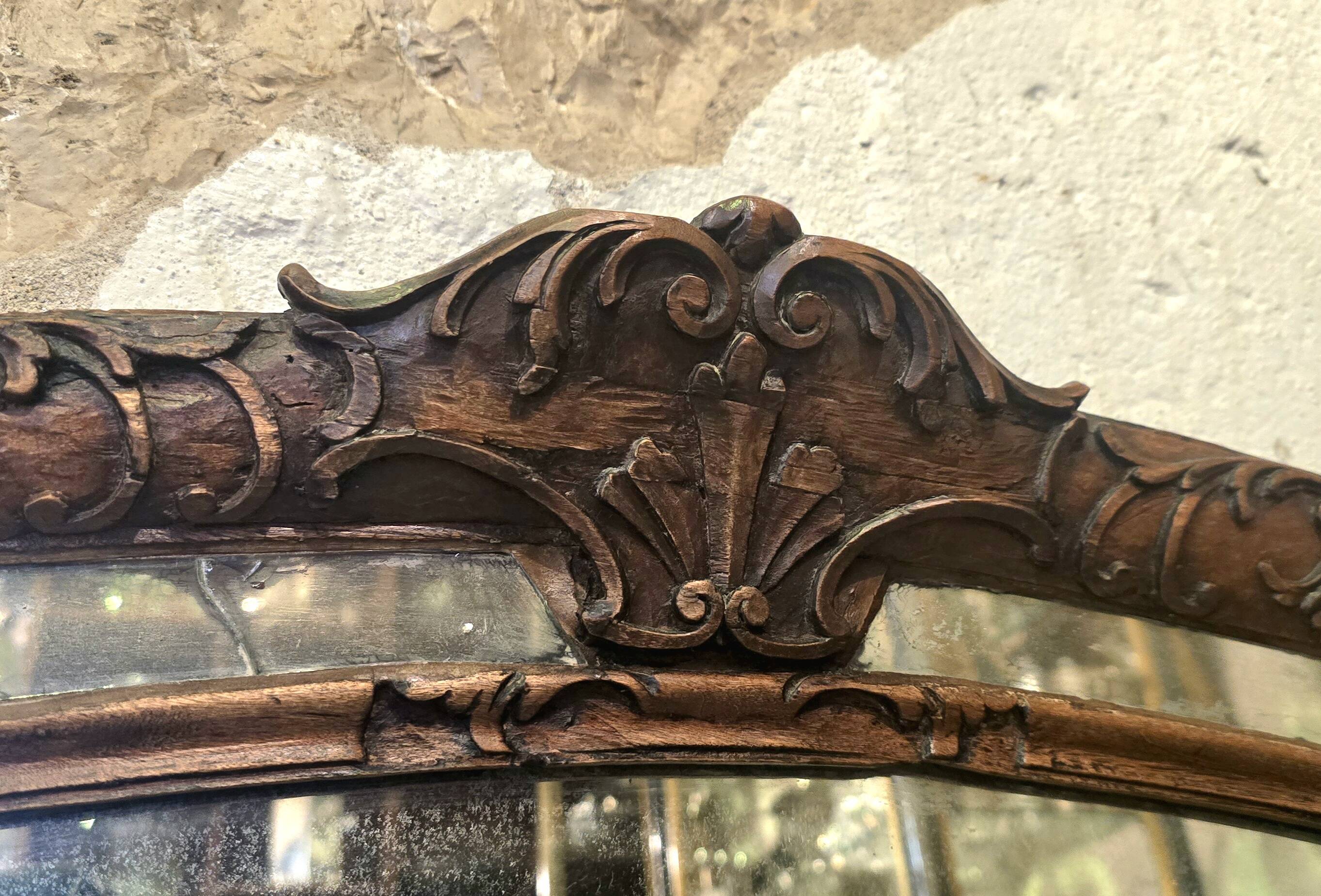 18th-century period mirror in carved wood, Louis XV style
