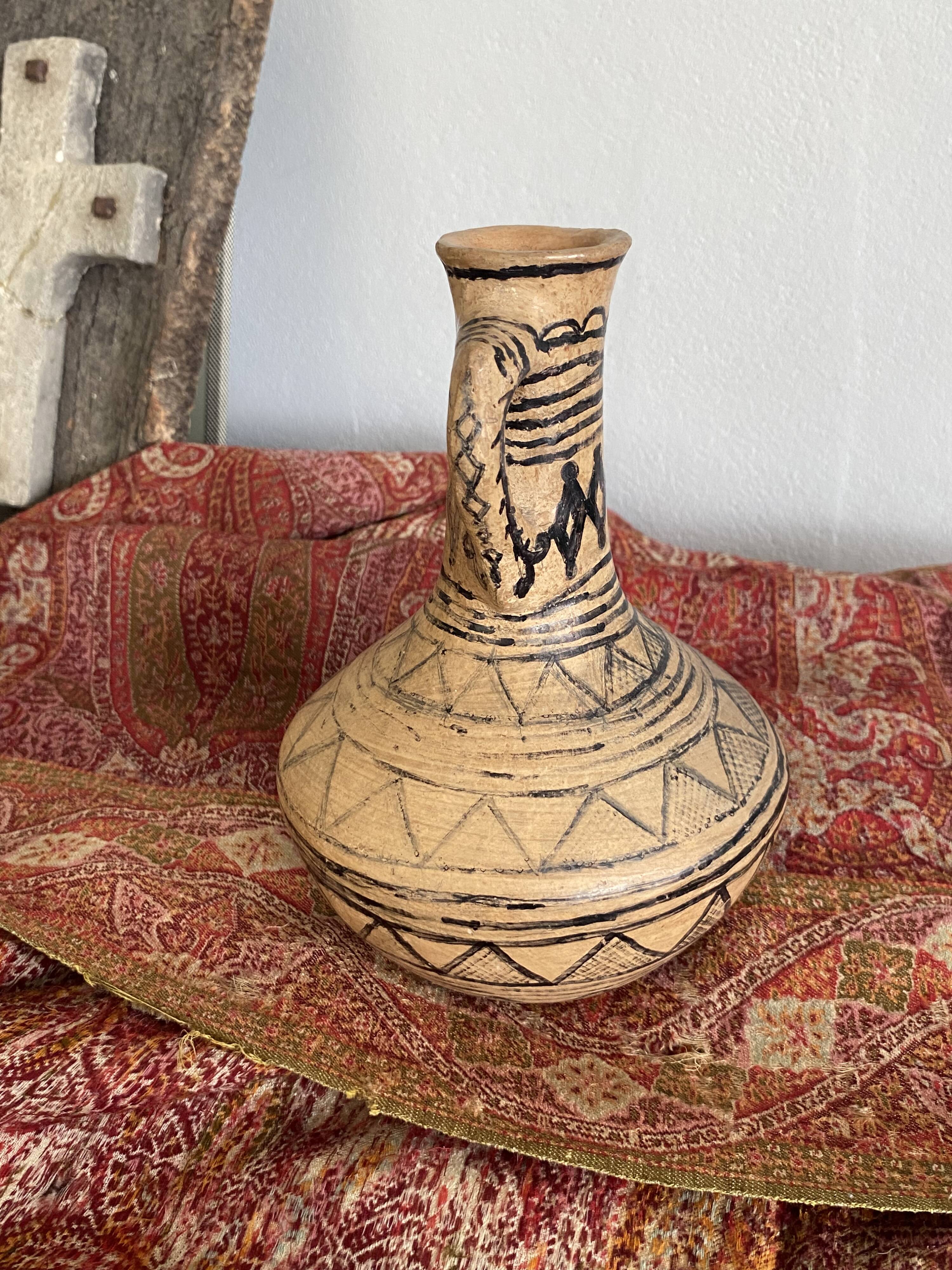 Berber vase painted terracotta