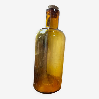 Amber pharmaceutical bottle