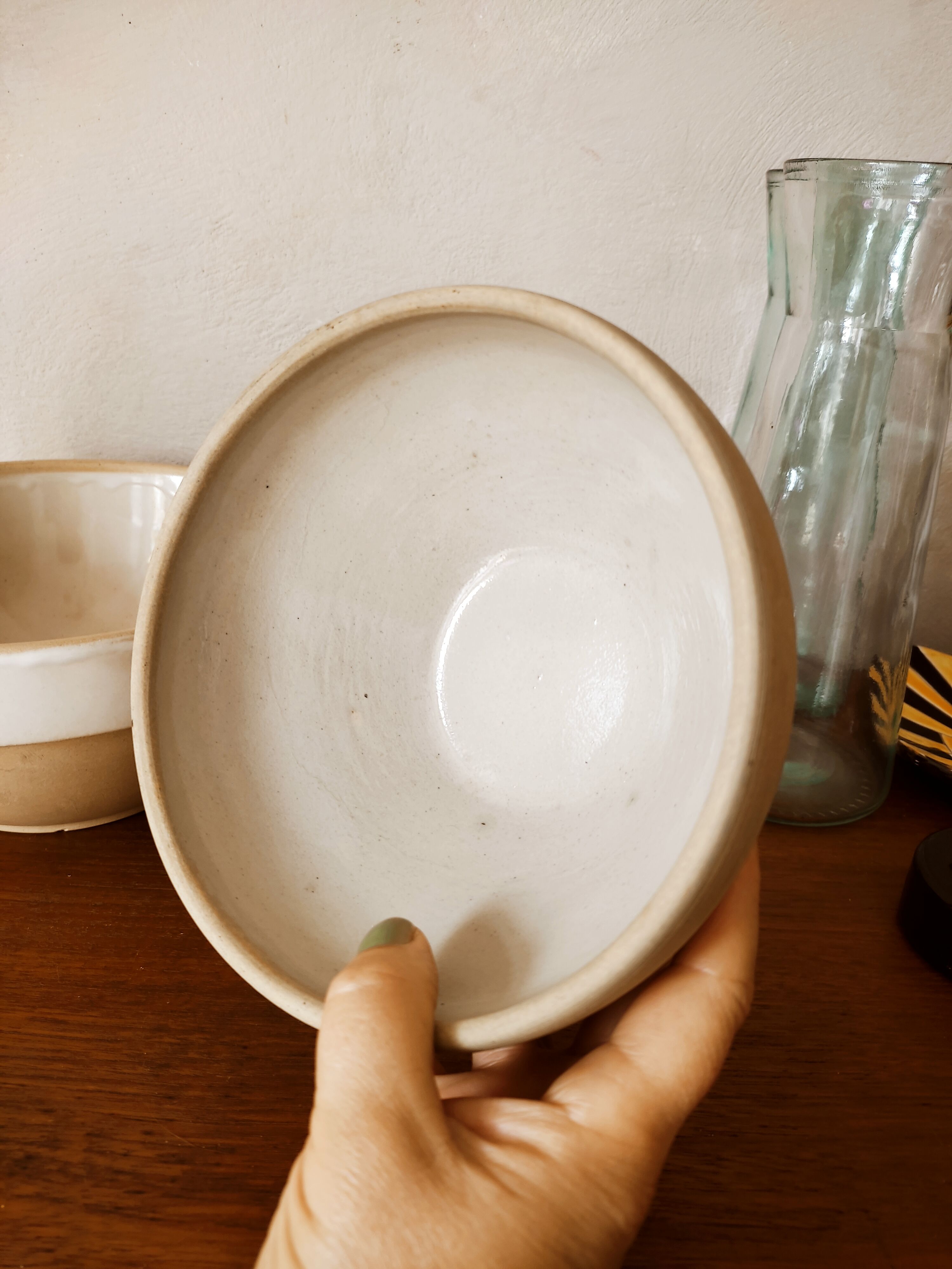Duo of salad bowls in beige sandstone Digoin