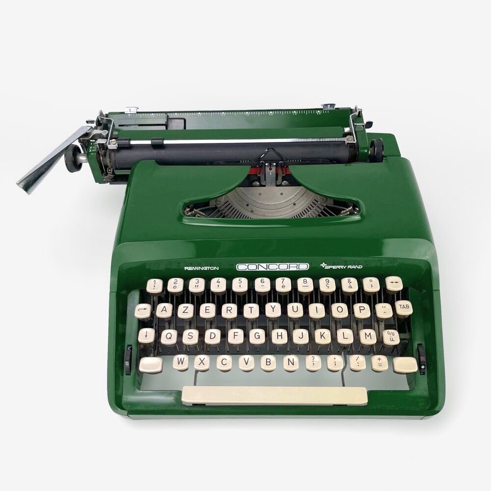 Remington Concord English Green Typewriter