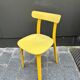 Chaises All Plastic Chair APC bouton d'or Vitra