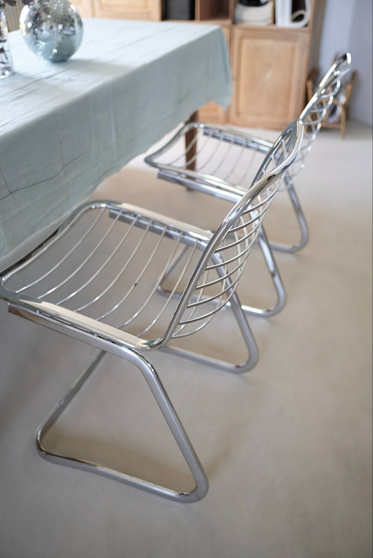 Lot 2 chaises métal chromé Gastone Rinaldi