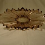 Vintage oval bowl in thick glass, mauve colour.