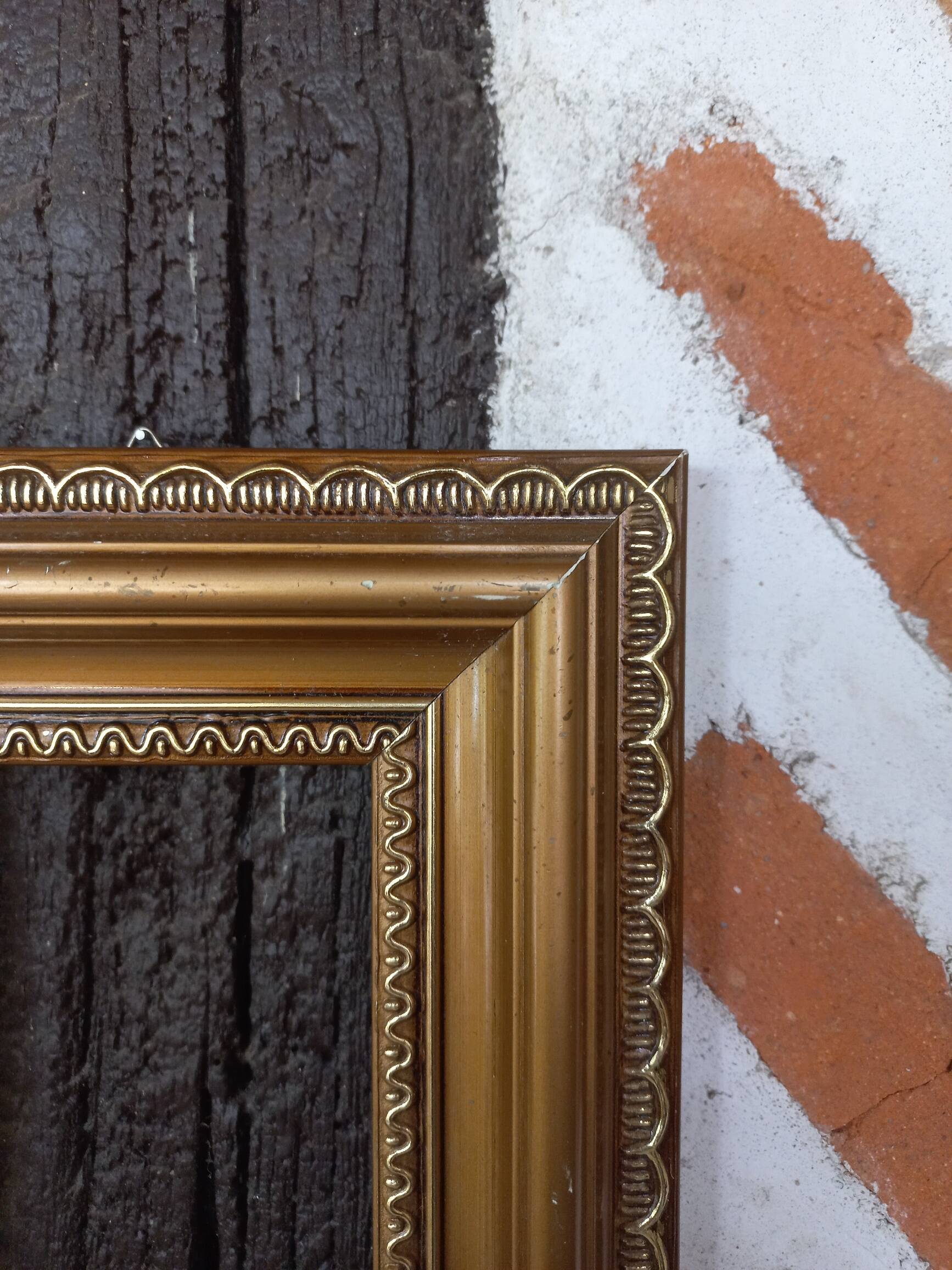 Gilded wooden frame