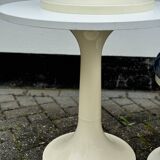 Tulip Space Age Table and 2 Stools