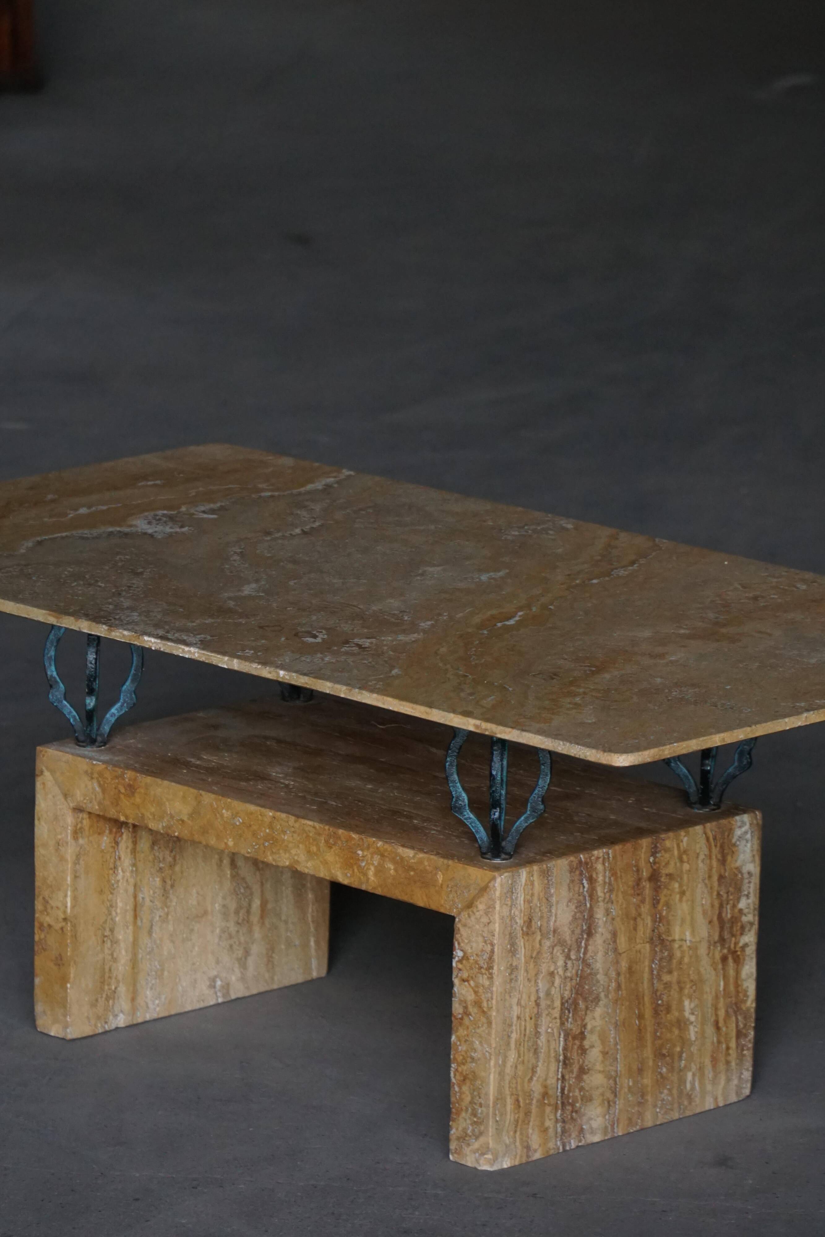 Mid-century rectangular marble coffee table, made in Italy, 1970s.