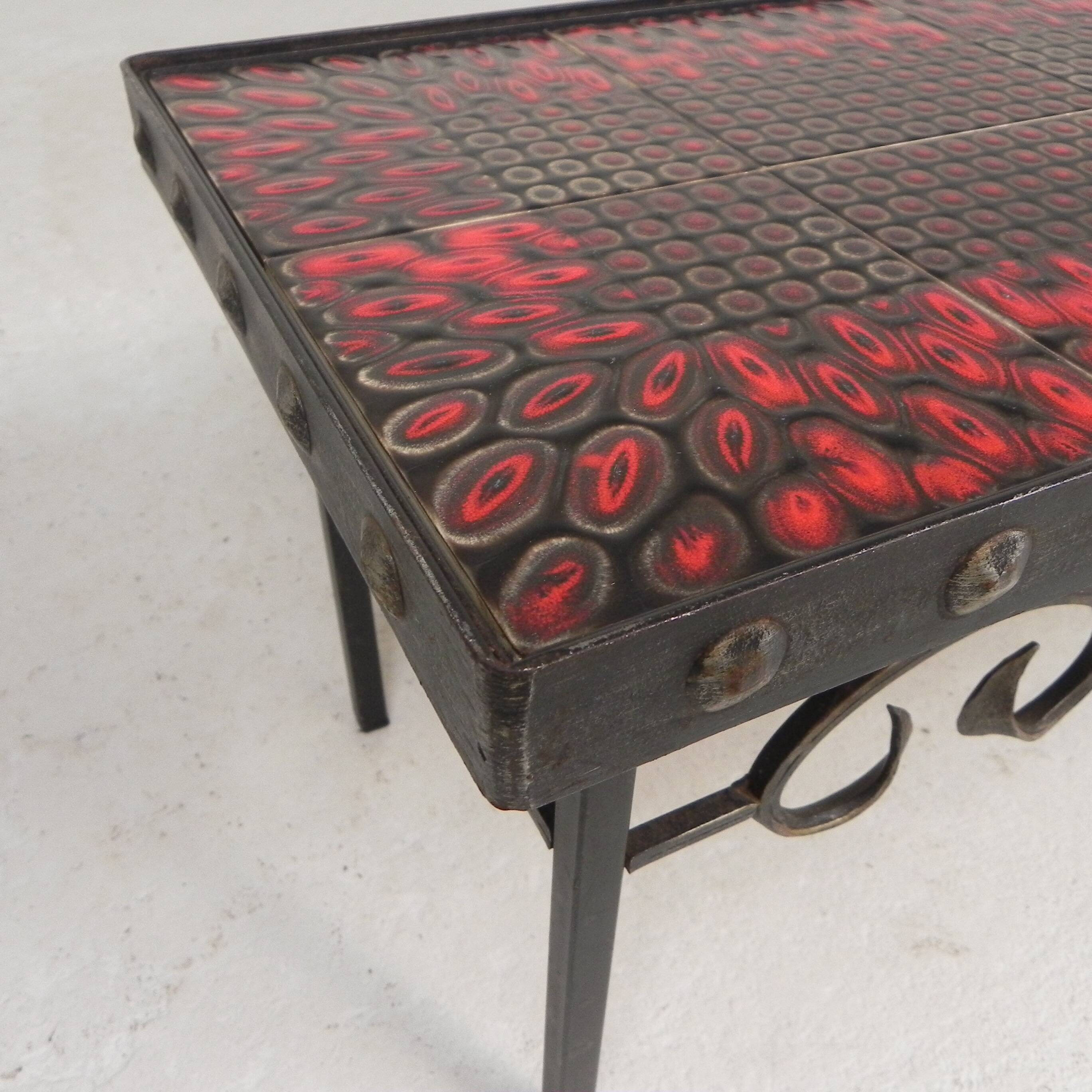 Brutalist mid-century tiled table, with 10 tiles and steel frame, 1960s.
