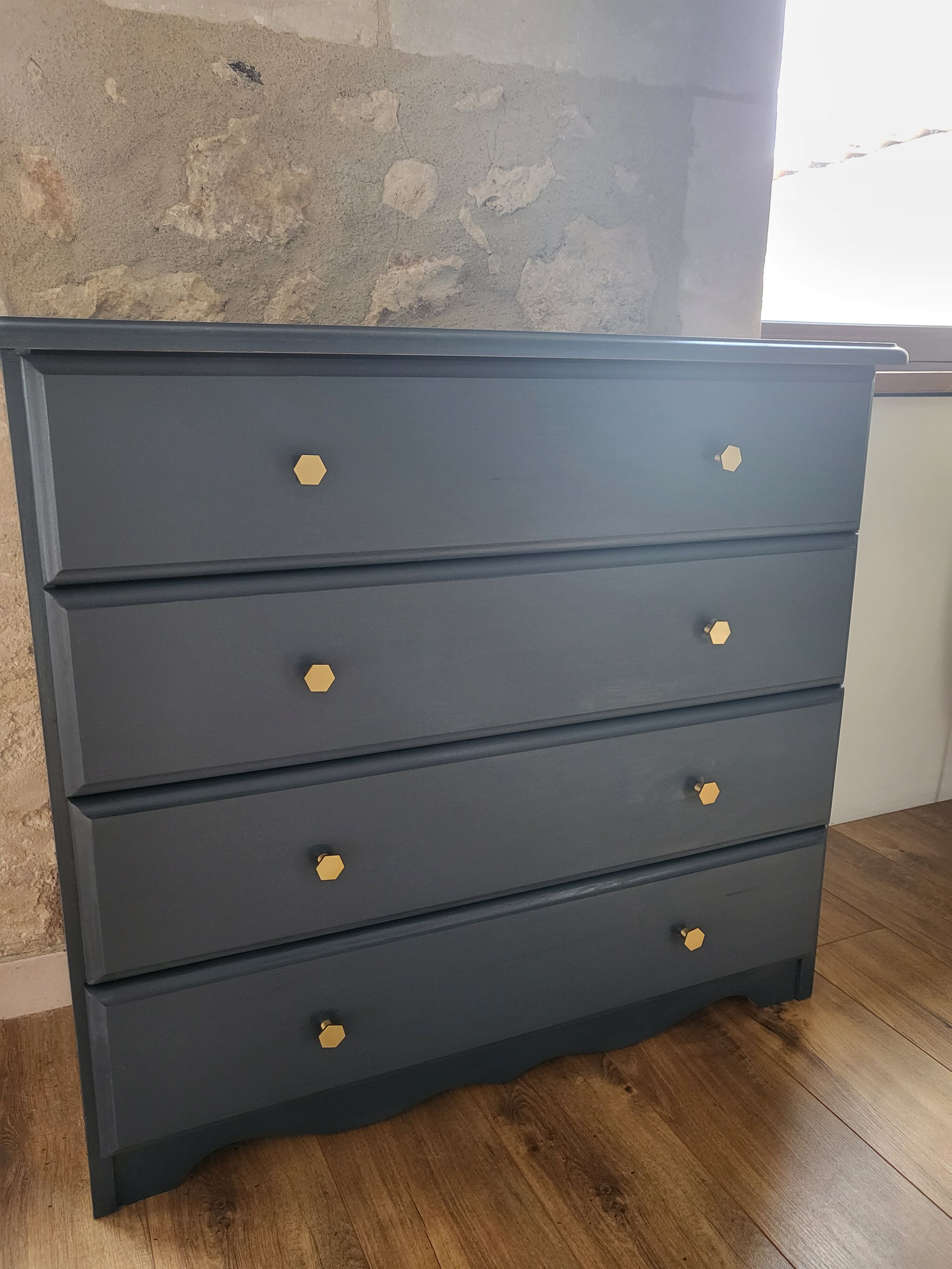 Contemporary style wooden chest of drawers