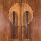 Armoire ancienne en bois à 2 portes, vers 1920