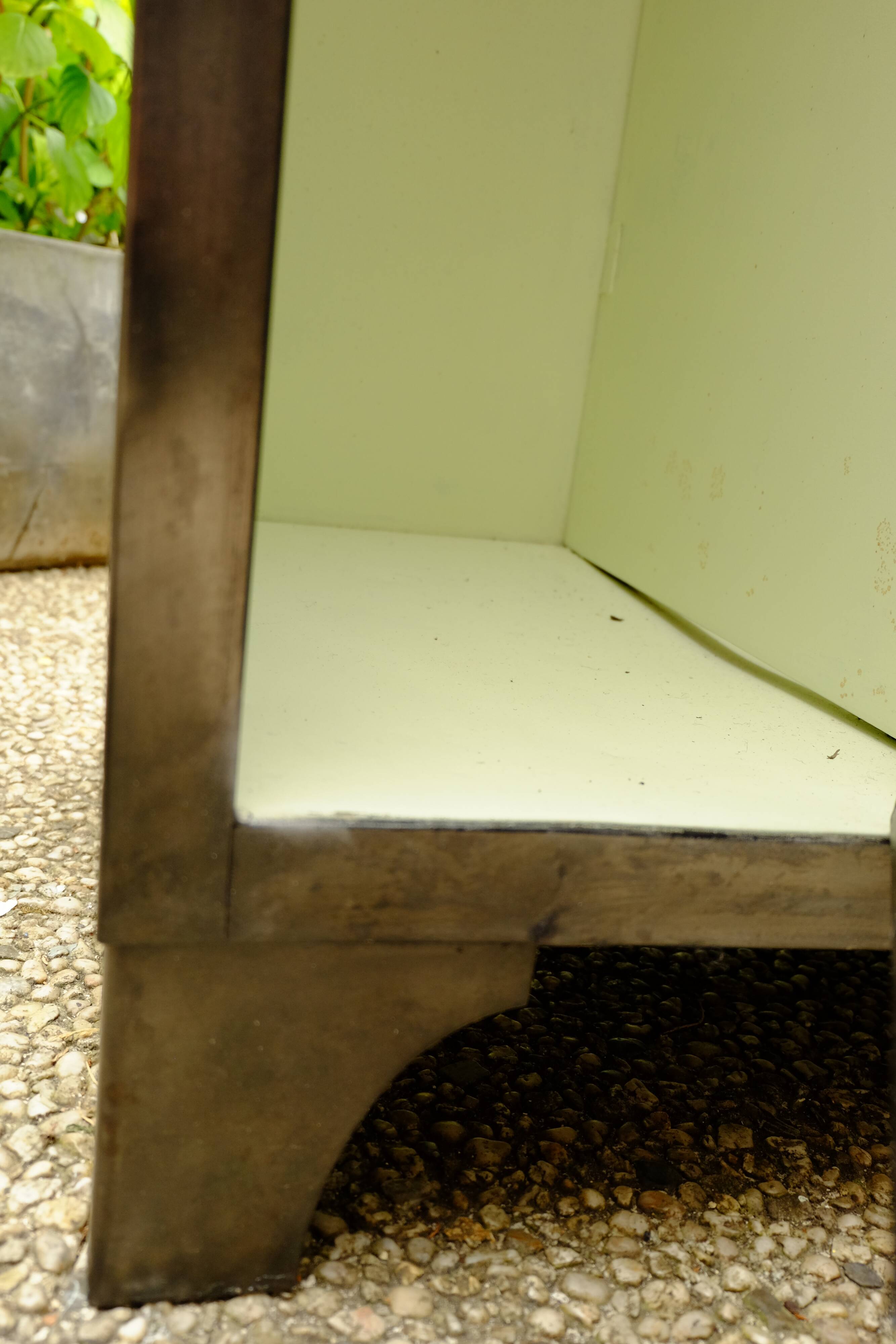 Industrial metal cloakroom