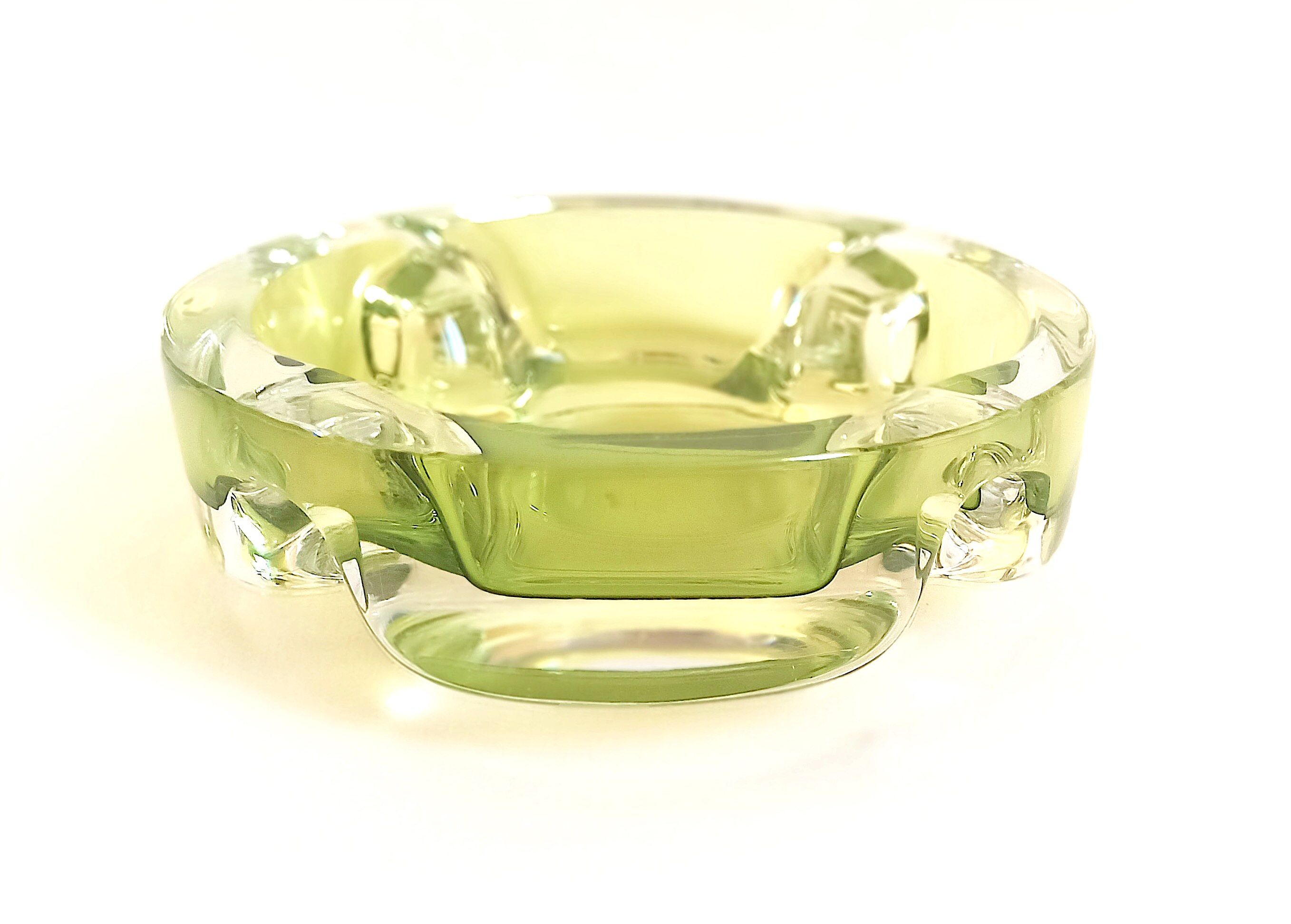 Green anise crystal ashtray Val St Lambert 70s Diameter 16.6 cm