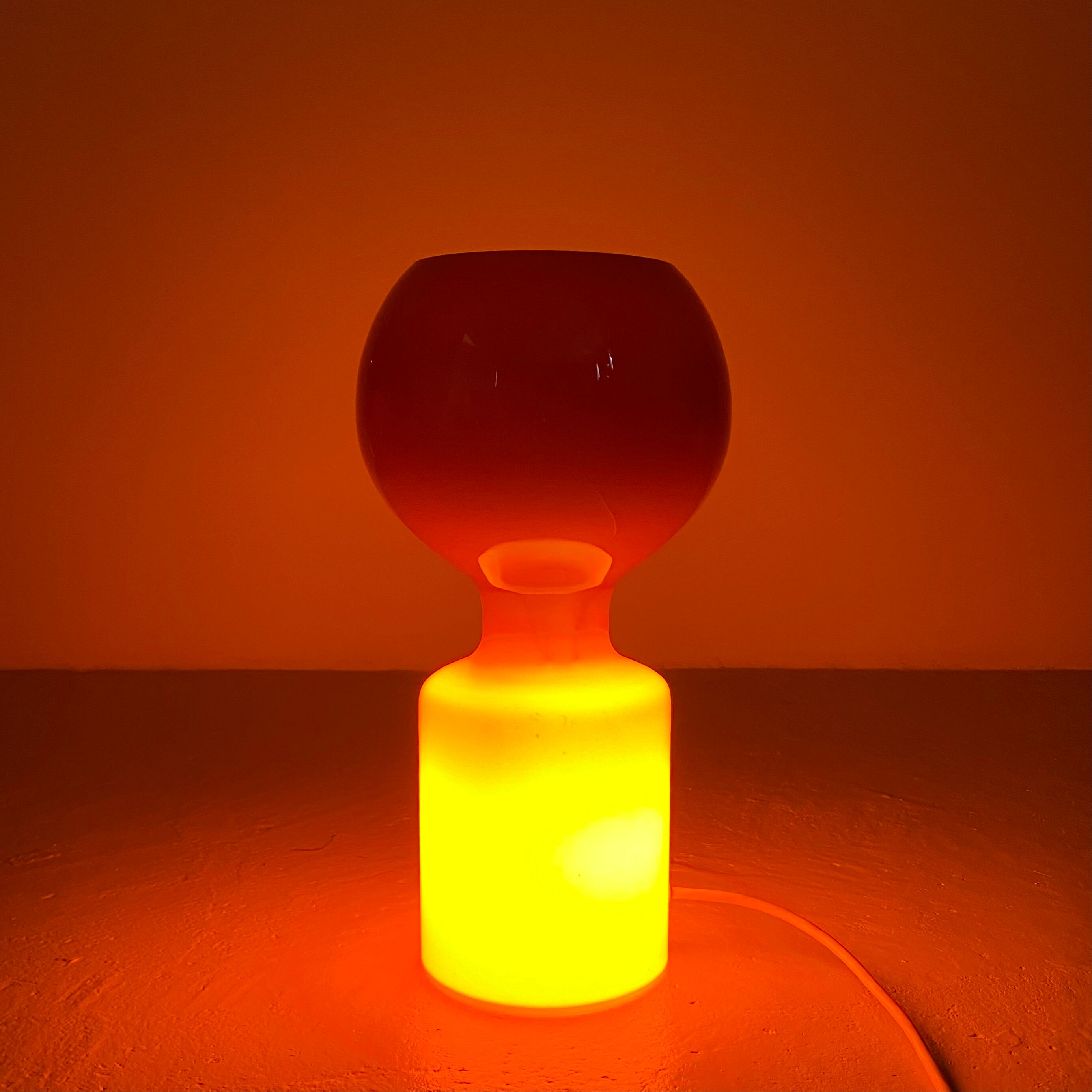 Grande lampe Tahiti by Jean-Paul Edmonds Alt. 1960