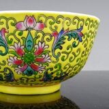 Pair of porcelain bowls and spoons "Famille Rose" China, early 20th century.