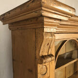 Buffet two fir bodies, glazed in the upper part.