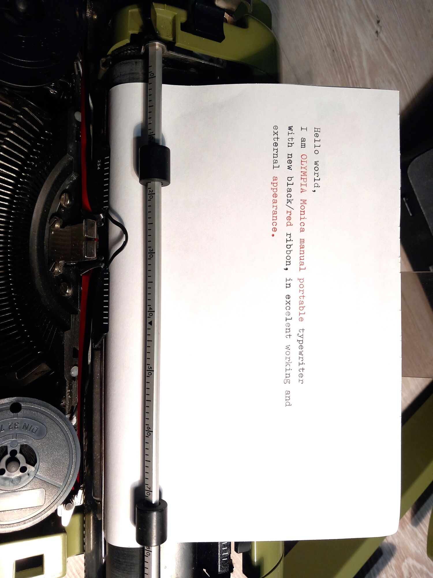 Olympia monica portable typewriter, olympia werke ag vilhelmshaven, made in united kingdom