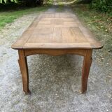 Large Table closes castle six feet oak