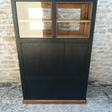 Meuble de métier a tiroirs et portes coulissante