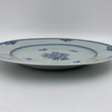 Plate in porcelain blue and white china xviii floral decoration