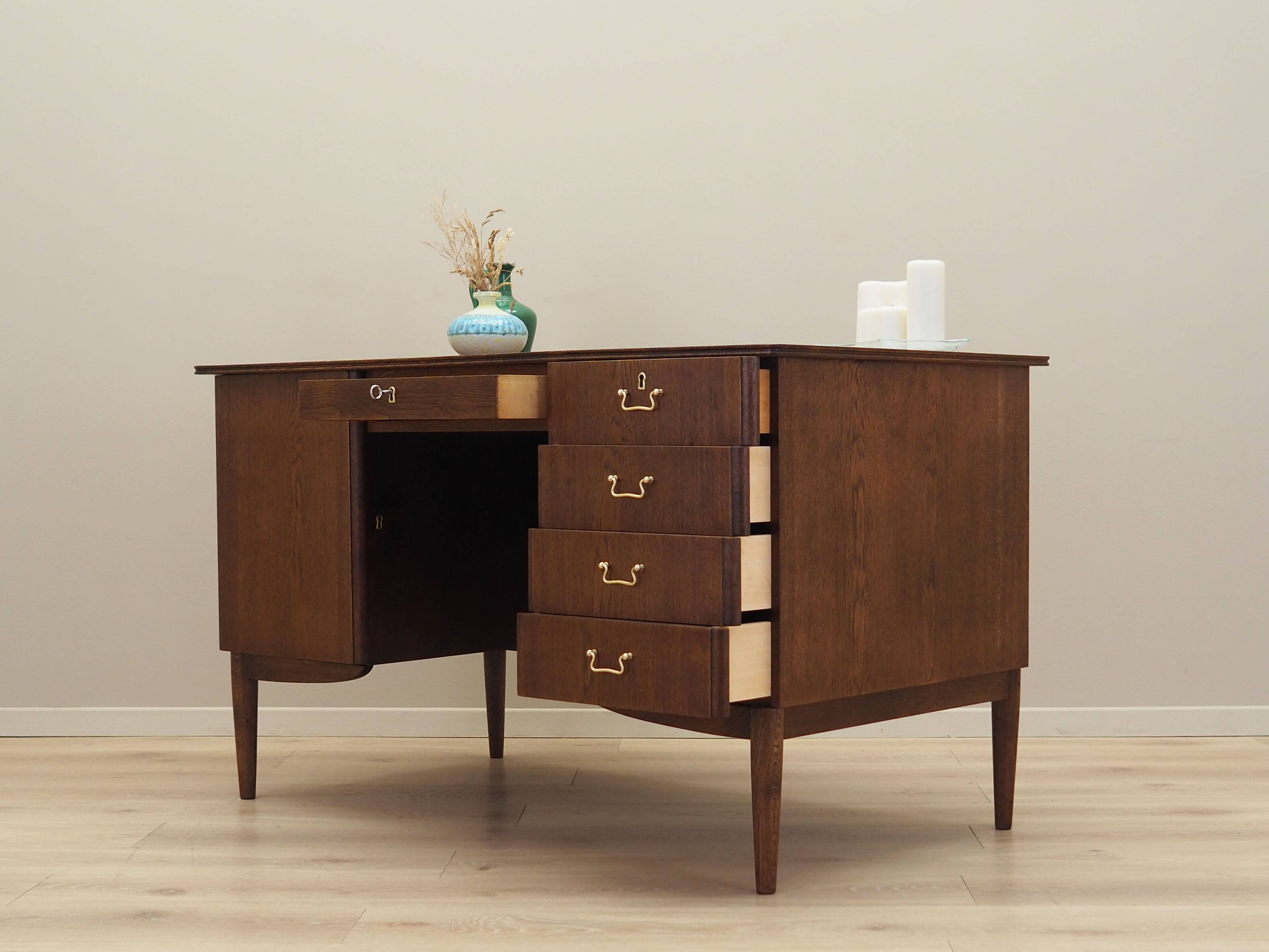 Oak desk, Danish design, 1970s, production: Denmark