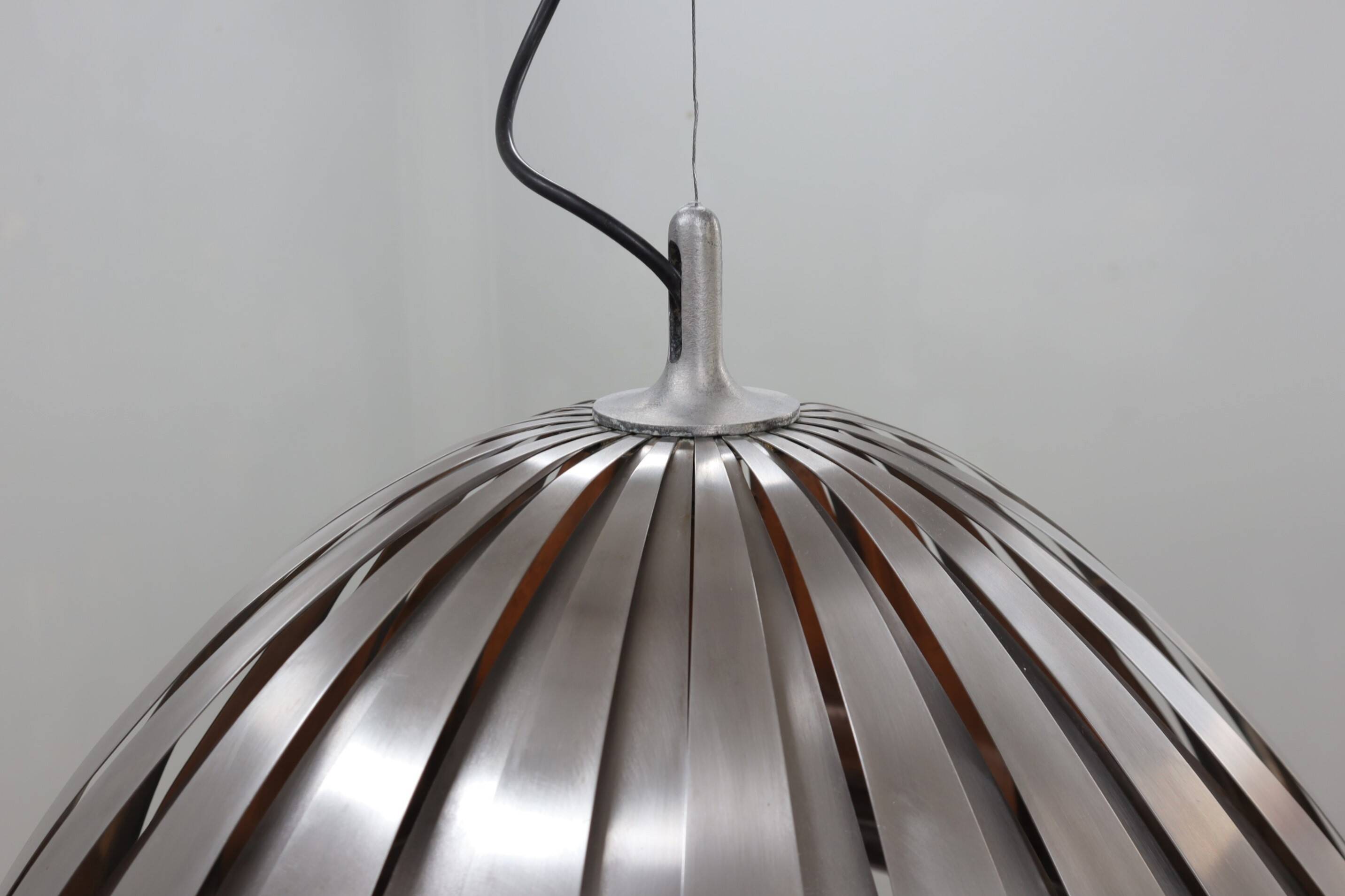Suspension en acier Calotta Martinelli Luce années 1960