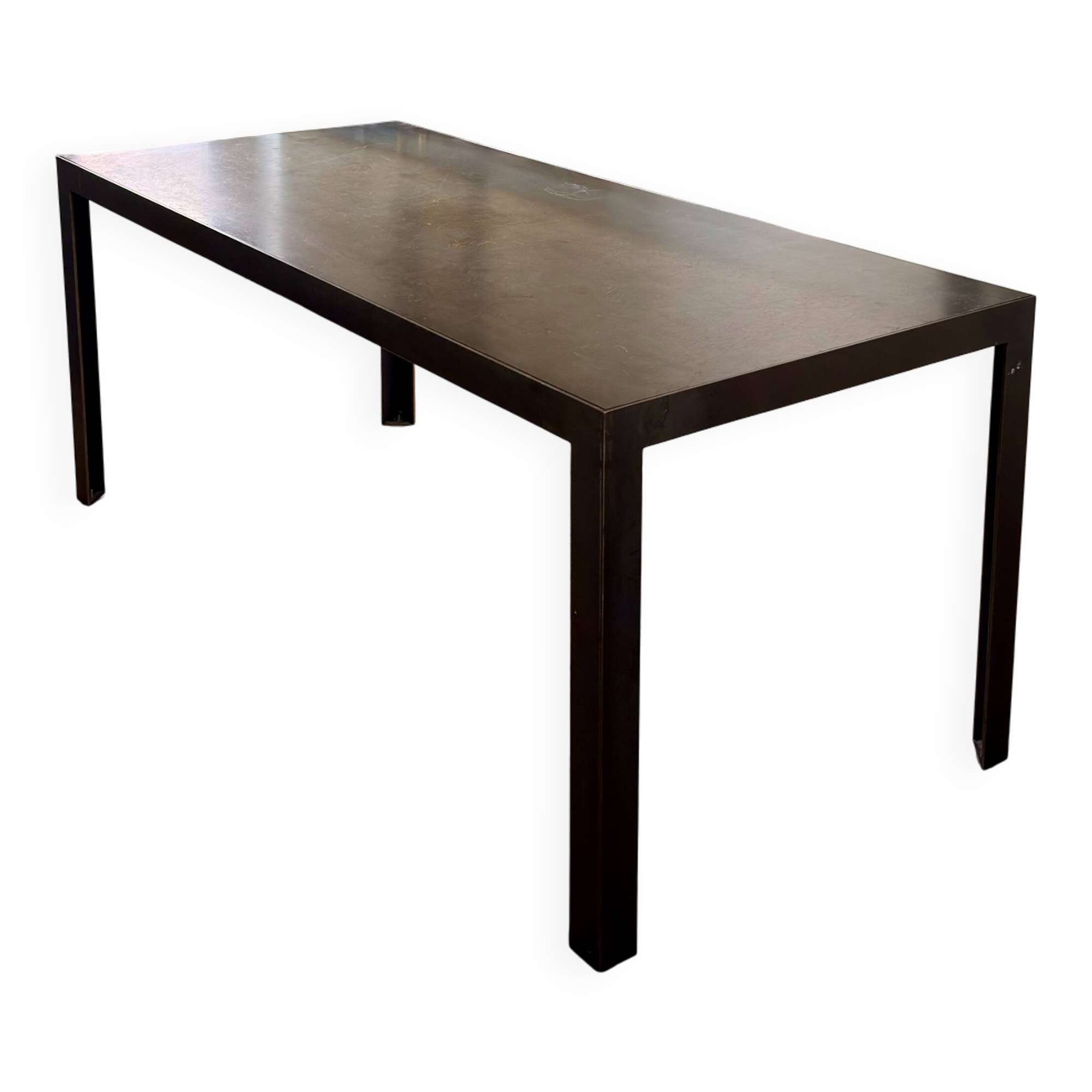 Metal dining table Topos Workshop