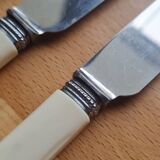 Set of 12 bakelite knives
