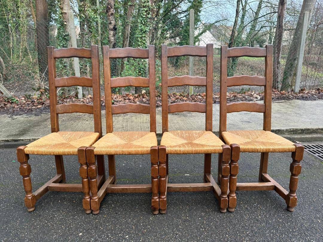4 dining chairs made of solid wood with straw seats, farmhouse style, medium oak, 20th century, 110cm.