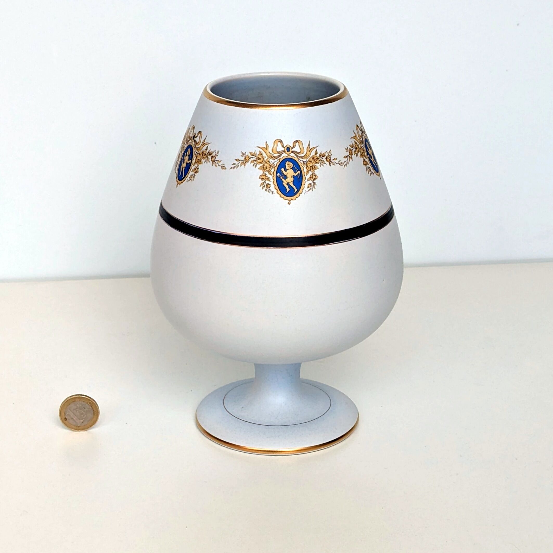 Footed vase, ceramic pot - Flora Keramiek Gouda Holland factory