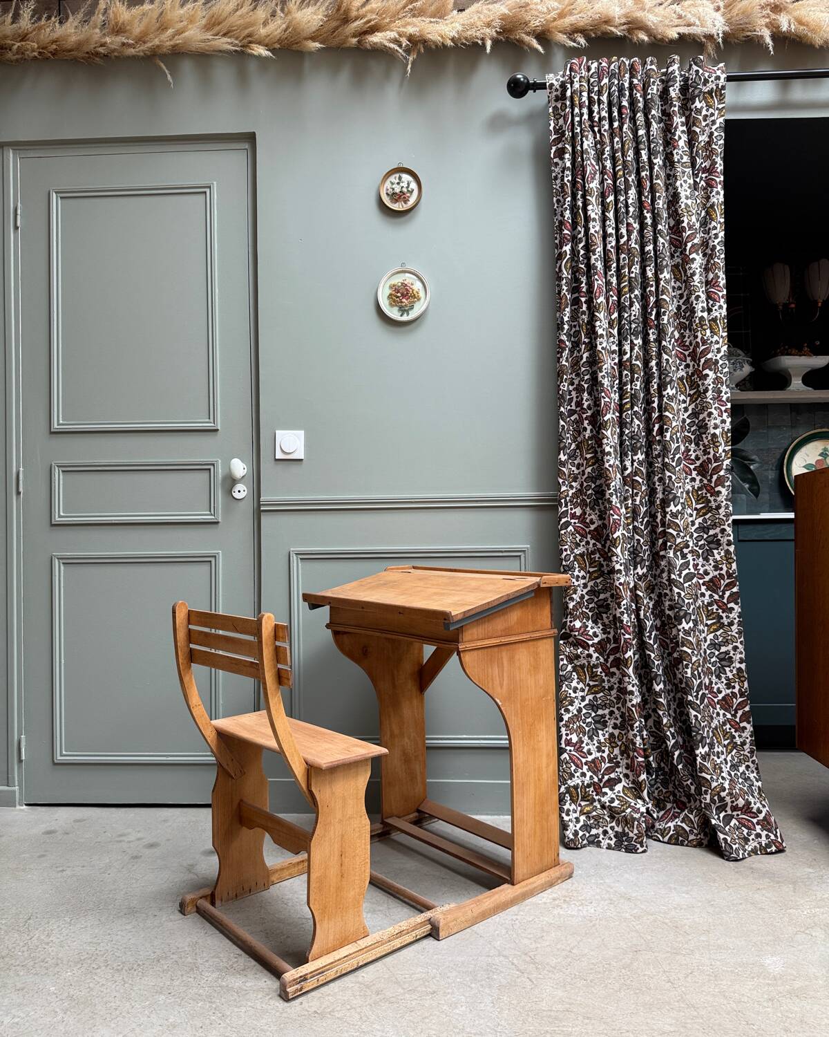 Bureau enfant avec chaise rétractable