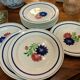 Lot de 11 assiettes fleuries