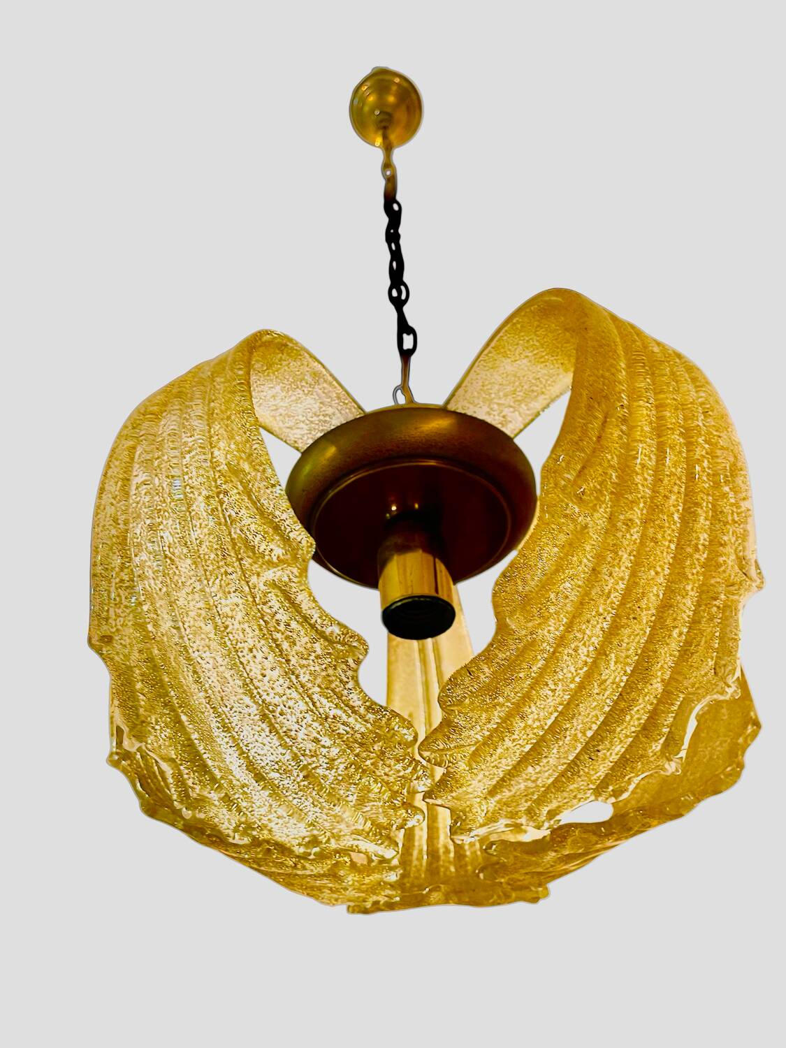 Murano glass chandelier with gold inlay by Barovier Toso, Italy 1960