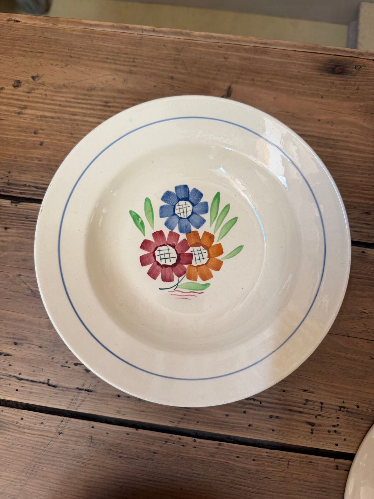 Service assiettes creuses dépareillées