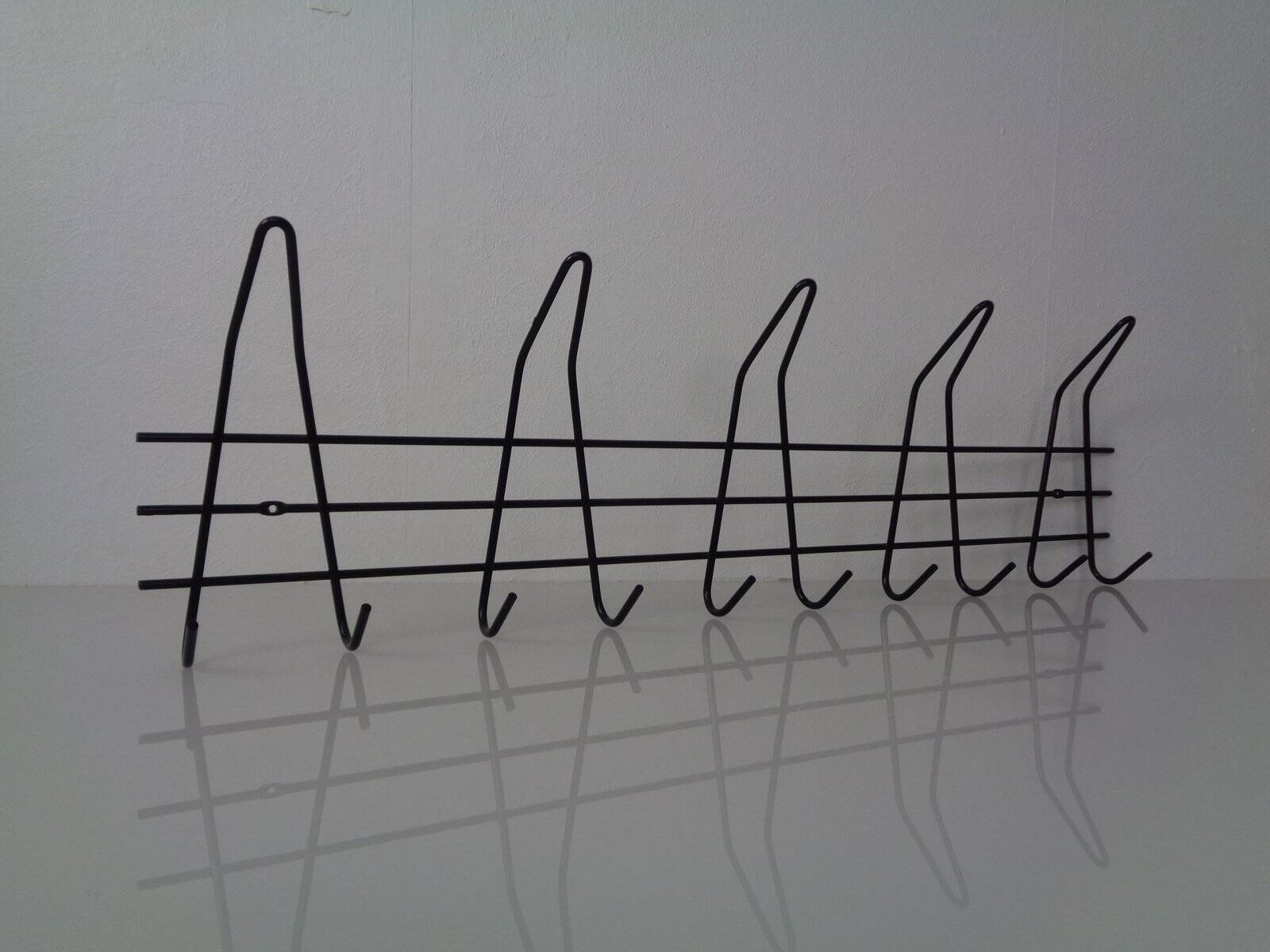 Minimalist String Wardrobe, 1960s