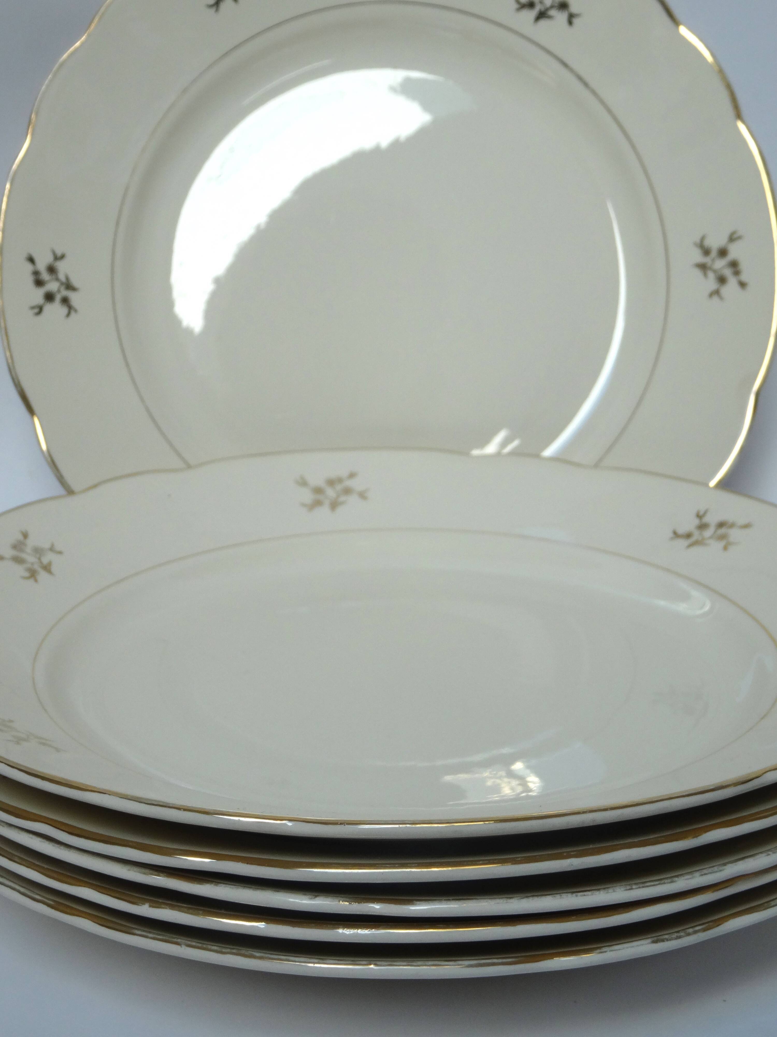6 Villeroy & Boch flat plates