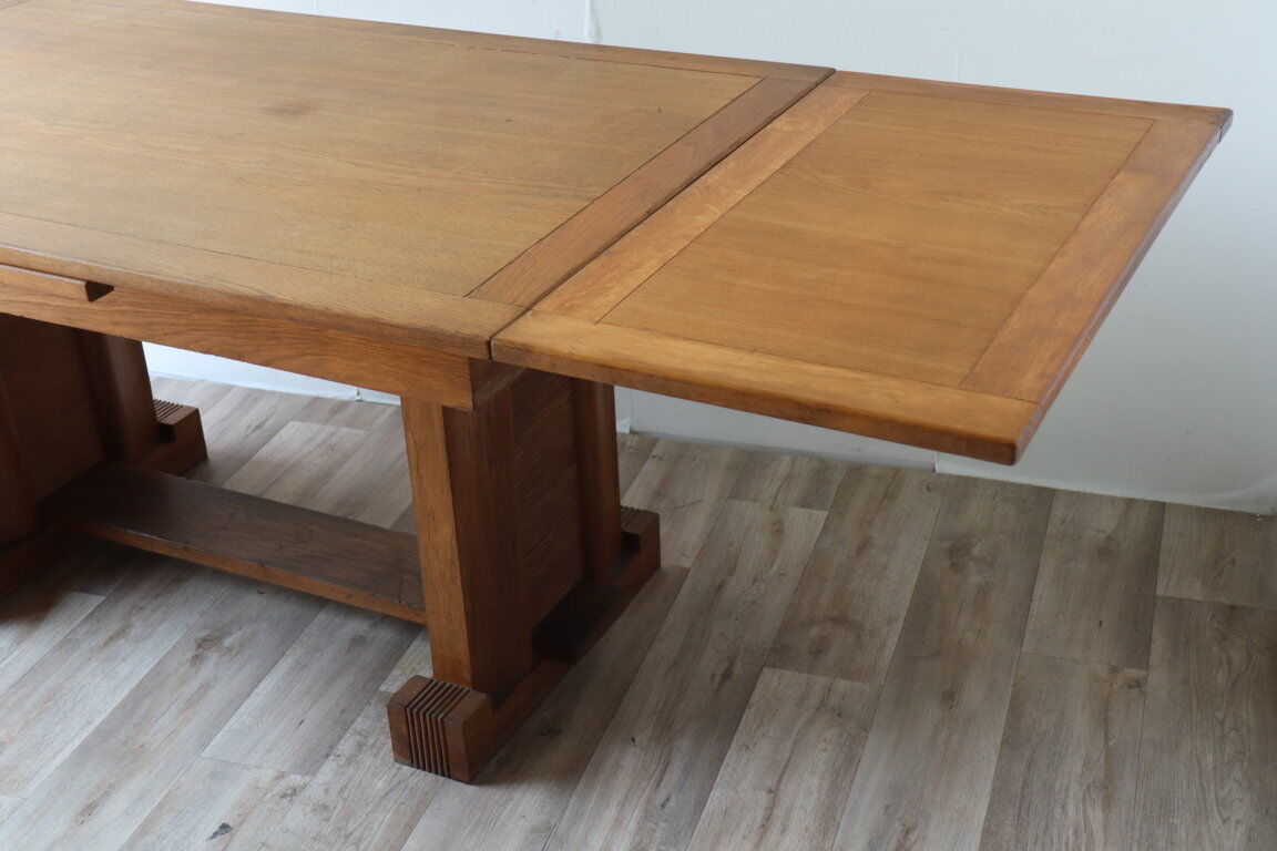 Table de repas moderniste en chêne massif, 1940