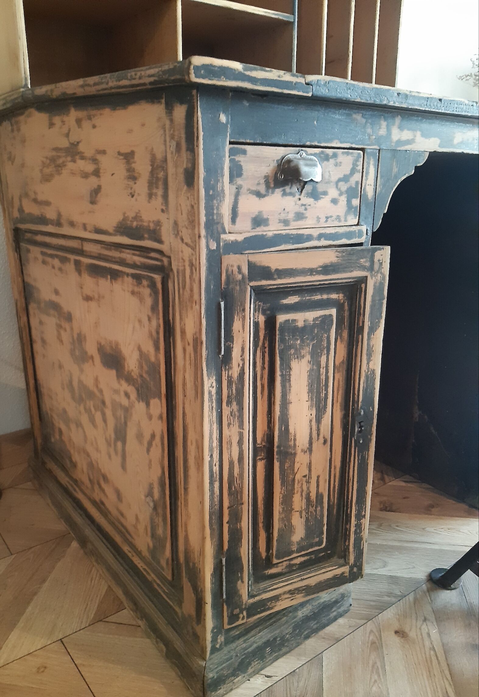 Bureau tri postal en bois