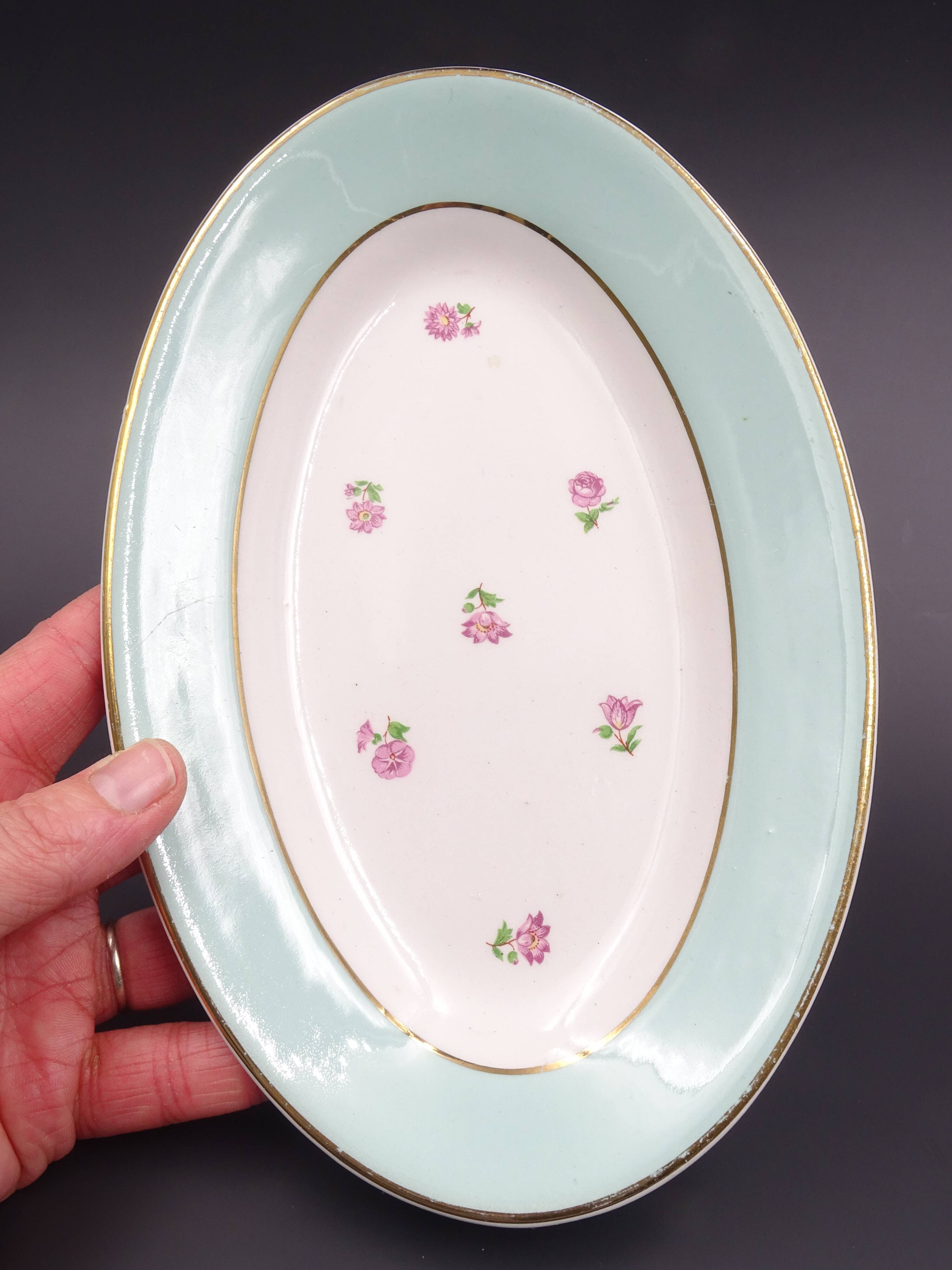 Pair of small cups or opaque porcelain ravines Model Duchess, St Amand Hamage